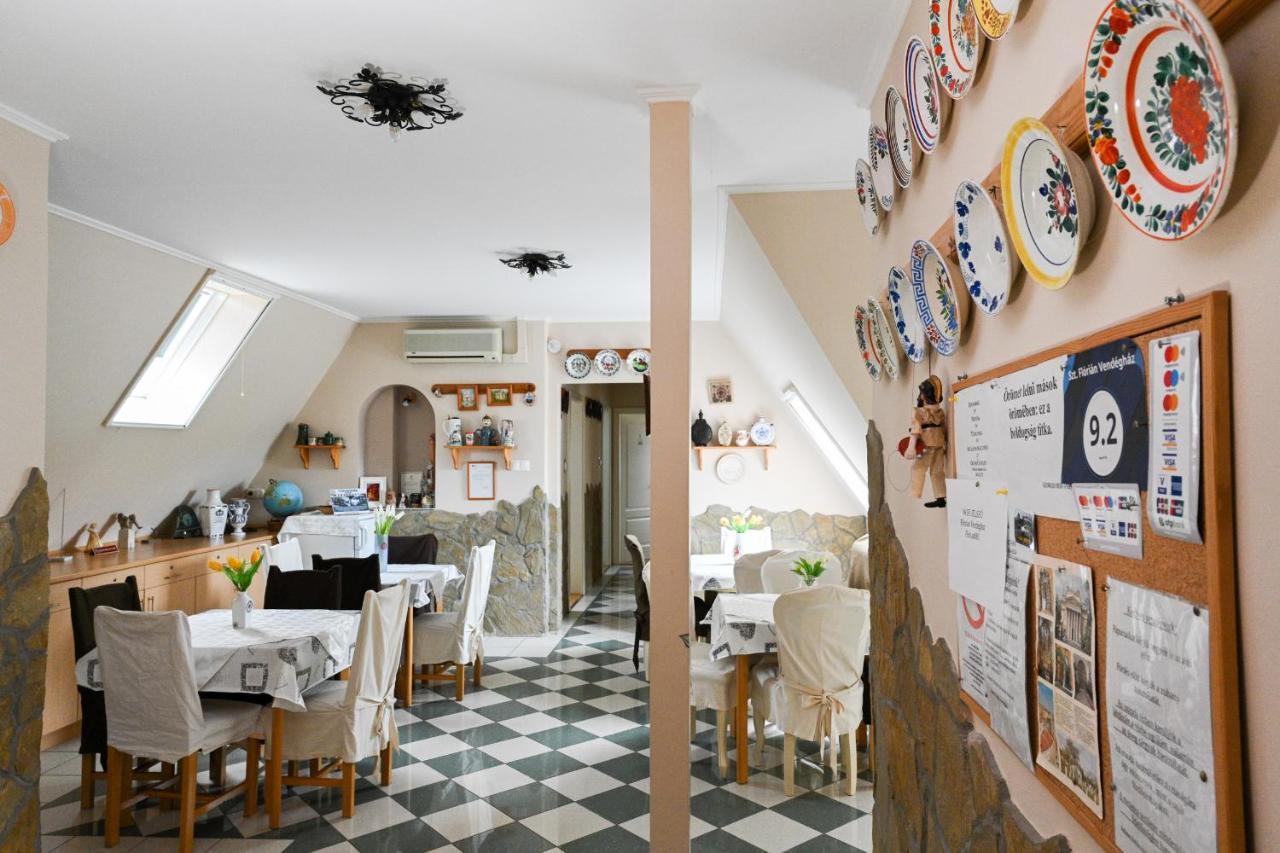Szt. Florian Vendeghaz Hotel Егер Екстериор снимка